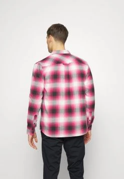 Deals β Quiksilver NIGHT HIKE - π Shirt - Raspberry Sorbet β€οΈ 9 Deals β Quiksilver NIGHT HIKE - π Shirt - Raspberry Sorbet β€οΈ -Quiksilver shop 09f82111b97248efb098948a4328c74b