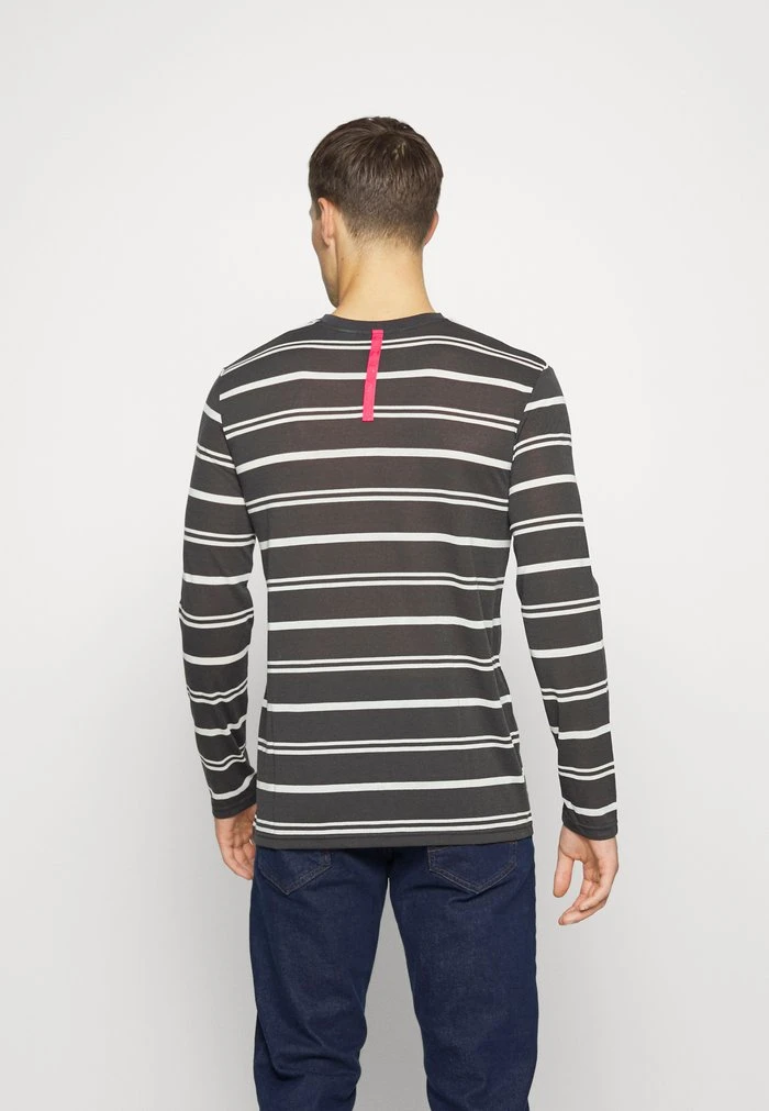 Best deal π Quiksilver STRIPE RUNNER - Long Sleeved Top - Phantom β 3 Best deal π Quiksilver STRIPE RUNNER - Long Sleeved Top - Phantom β