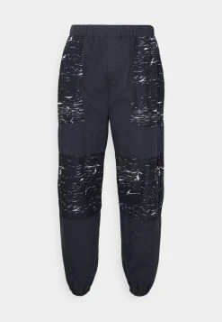 Hot Sale ✔️ Quiksilver STRANGER THINGS SKULL ROCK PANT - Tracksuit Bottoms - Black ✔️ -Quiksilver shop 176b83348fc9441fae093e7fd96f29b1
