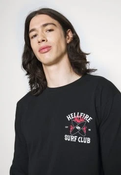 Deals ❤️ Quiksilver STRANGER THINGS HELL FIRE SURF CLUB - Long Sleeved Top - Black 🎉 -Quiksilver shop 1a47b68768ea448d9c1c2a1d5a2ca136