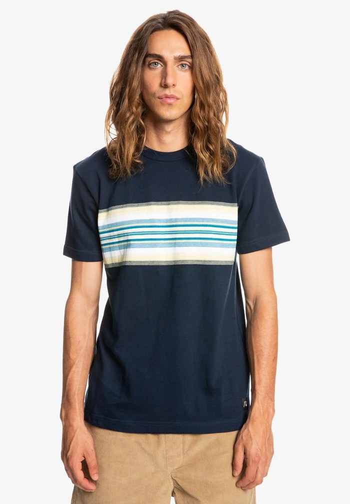 New π Quiksilver TRANSAT PLACEMENT - Print T-shirt - Dark Blue β€οΈ 3 New π Quiksilver TRANSAT PLACEMENT - Print T-shirt - Dark Blue β€οΈ