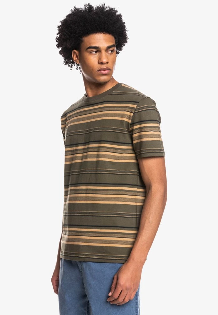 Deals ⌛ Quiksilver BEN TRE SS - Print T-shirt - Grape Leaf Ben Tre ❤️ 6 Deals ⌛ Quiksilver BEN TRE SS - Print T-shirt - Grape Leaf Ben Tre ❤️ - Image 4