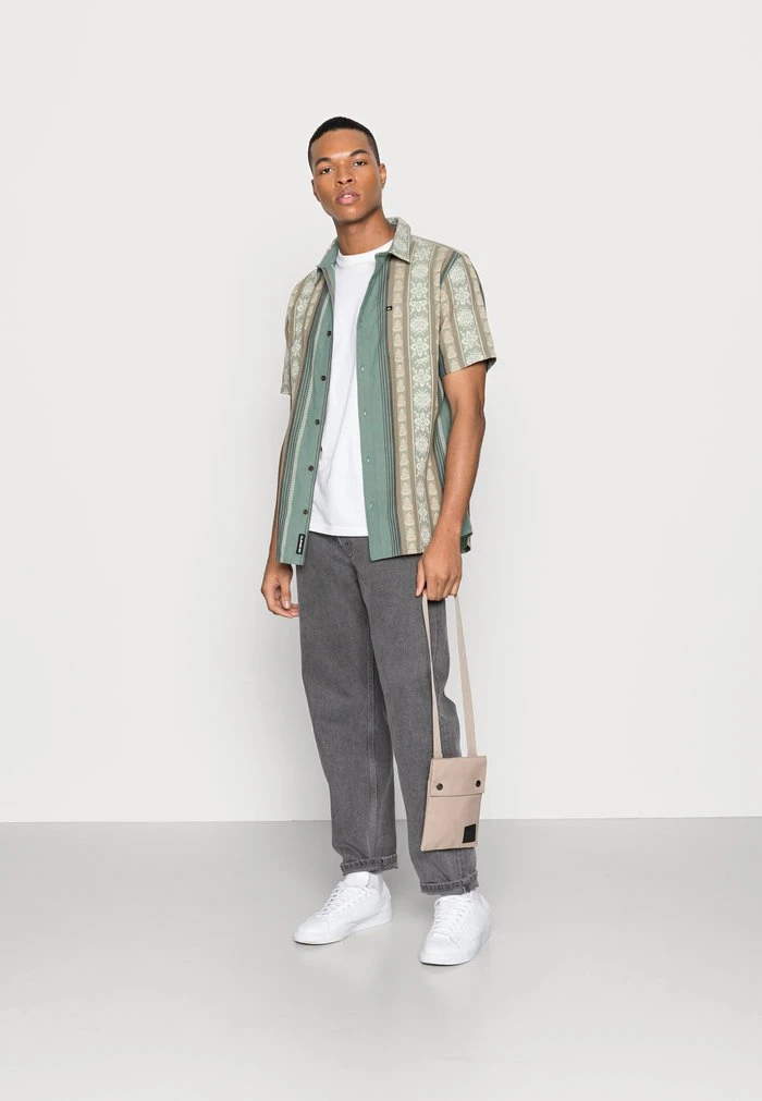 Buy π₯ Quiksilver FARNE - π Shirt - Seapine Jac β€οΈ 4 Buy π₯ Quiksilver FARNE - π Shirt - Seapine Jac β€οΈ - Image 2