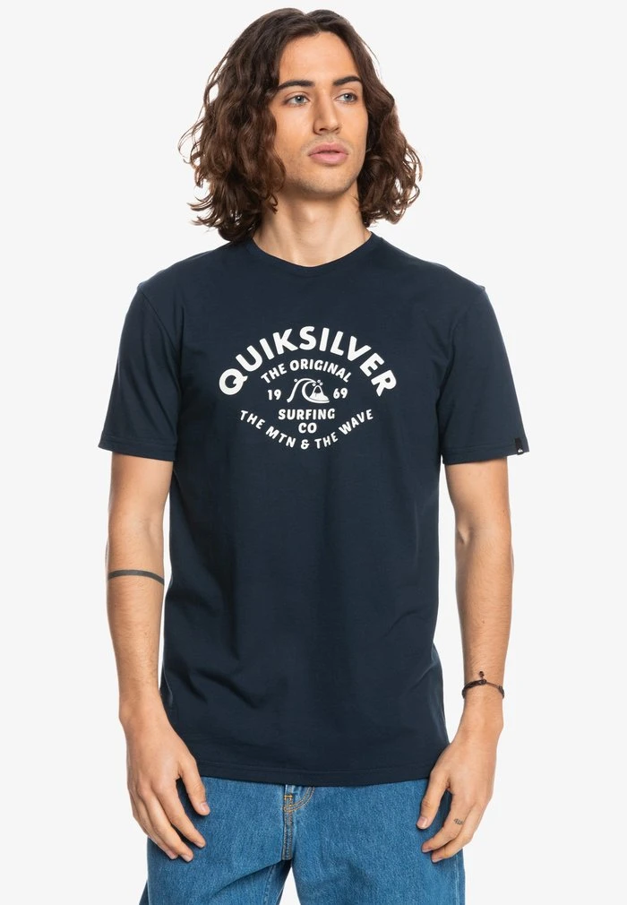Buy π€© Quiksilver SCRIPT - Print T-shirt - Navy Blazer π 3 Buy π€© Quiksilver SCRIPT - Print T-shirt - Navy Blazer π