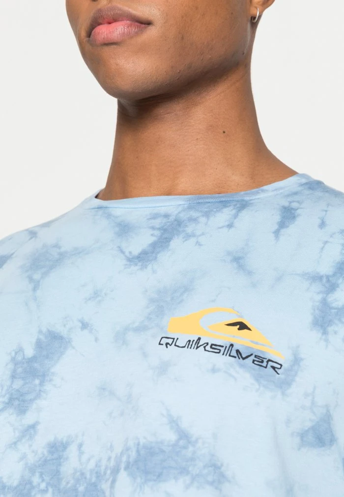 Buy β Quiksilver SLOW DIVE - Print T-shirt - Faded Denim π 7 Buy β Quiksilver SLOW DIVE - Print T-shirt - Faded Denim π - Image 5