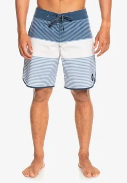 Best deal 😉 Quiksilver SURFSILK TIJUANA - Swimming Shorts - Antique White 😍