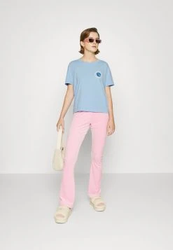 Discount π Quiksilver CROP TEE MINERAL - Print T-shirt - Blue Dusk β 8 Discount π Quiksilver CROP TEE MINERAL - Print T-shirt - Blue Dusk β -Quiksilver shop 5785a85c0e7c472ab9110044a07d033f