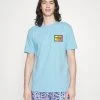 Hot Sale 🤩 Quiksilver STRANGER THINGS OUTSIDERS TEE - Print T-shirt - Airy Blue 🌟 -Quiksilver shop 820a0c7ce1f946719427d8859bf68942