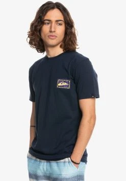 Discount π Quiksilver ECHOES IN TIME SS - Print T-shirt - Navy Blazer π 10 Discount π Quiksilver ECHOES IN TIME SS - Print T-shirt - Navy Blazer π -Quiksilver shop 8511644bb1f146ca9b49e0fcf35ccac6