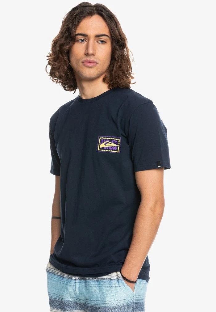 Discount π Quiksilver ECHOES IN TIME SS - Print T-shirt - Navy Blazer π 6 Discount π Quiksilver ECHOES IN TIME SS - Print T-shirt - Navy Blazer π - Image 4