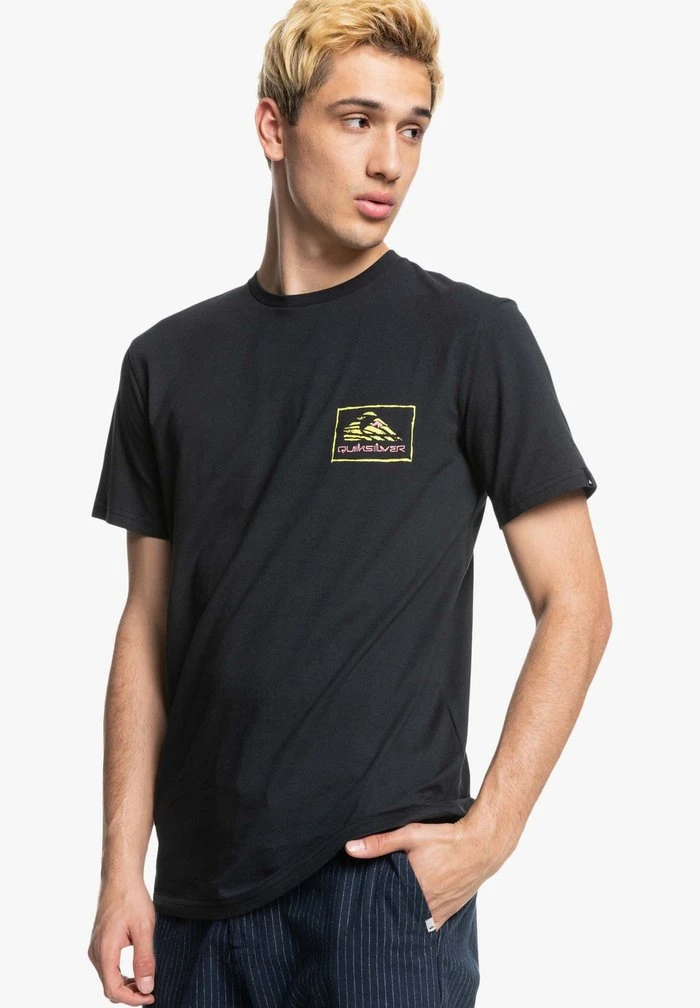 Flash Sale 𧨠Quiksilver RETURN TO THE MOON - Print T-shirt - Black β 6 Flash Sale 𧨠Quiksilver RETURN TO THE MOON - Print T-shirt - Black β - Image 4