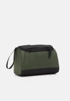 Wholesale βοΈ Quiksilver CAPSULE UNISEX - Wash Bag - Black/thyme π 9 Wholesale βοΈ Quiksilver CAPSULE UNISEX - Wash Bag - Black/thyme π -Quiksilver shop 8f56e99abddd4354be78ce3c2b065b65