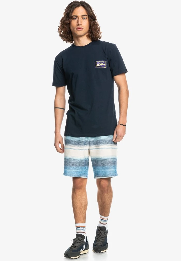 Discount π Quiksilver ECHOES IN TIME SS - Print T-shirt - Navy Blazer π 4 Discount π Quiksilver ECHOES IN TIME SS - Print T-shirt - Navy Blazer π - Image 2