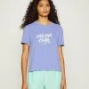 Deals 🧨 Quiksilver STRANGER THINGS 86 CROP TEE - Print T-shirt - Jacaranda 😀 -Quiksilver shop a505a2e1aabc4bd8bc61db1b975164d1