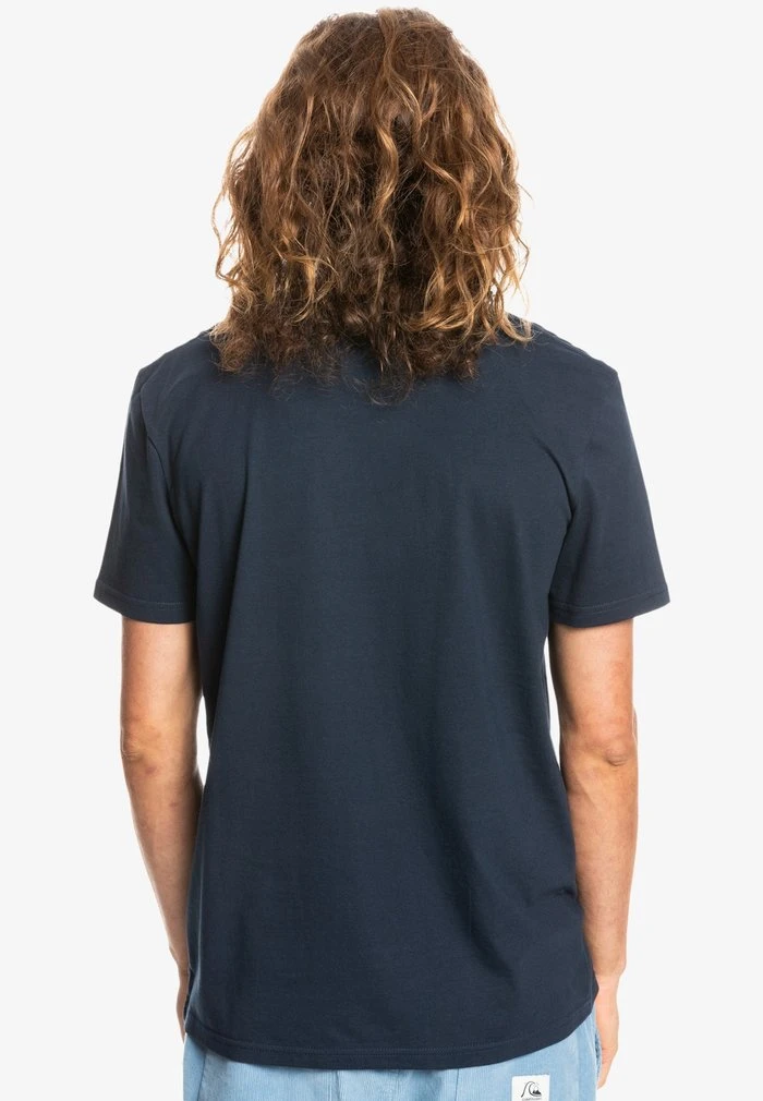 Best Pirce 𧨠Quiksilver FEEDING LINE MANCHES COURTES - Print T-shirt - Navy Blazer π 5 Best Pirce 𧨠Quiksilver FEEDING LINE MANCHES COURTES - Print T-shirt - Navy Blazer π - Image 3