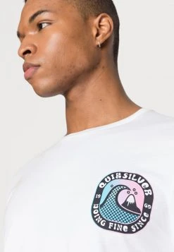Wholesale π Quiksilver ANOTHER STORY - Print T-shirt - White π 11 Wholesale π Quiksilver ANOTHER STORY - Print T-shirt - White π -Quiksilver shop a9ca4d217477442884833eed32581e98
