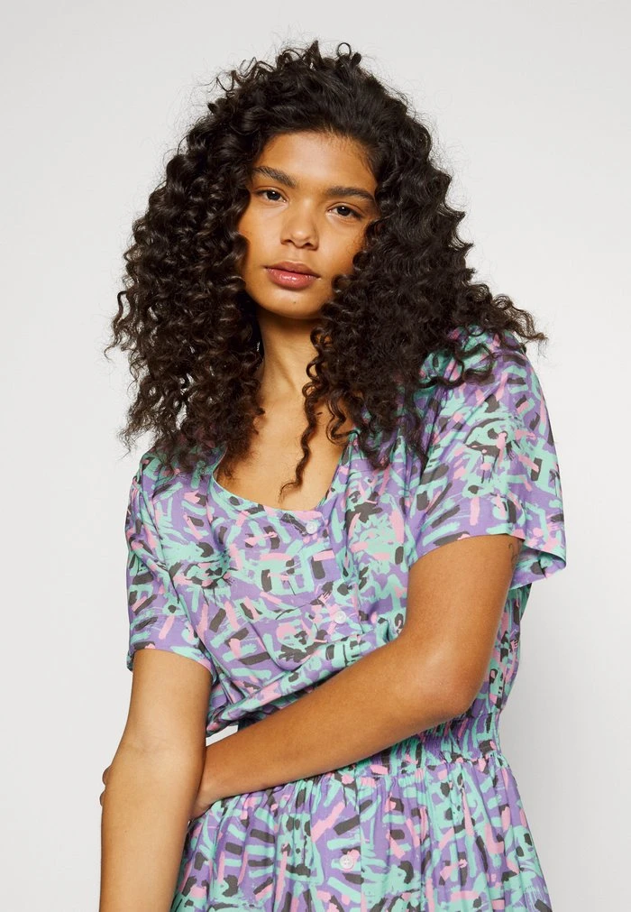 Best deal π Quiksilver STRANGER THINGS LENORA ROMPER - Jumpsuit - Multi-coloured 𧨠6 Best deal π Quiksilver STRANGER THINGS LENORA ROMPER - Jumpsuit - Multi-coloured 𧨠- Image 4