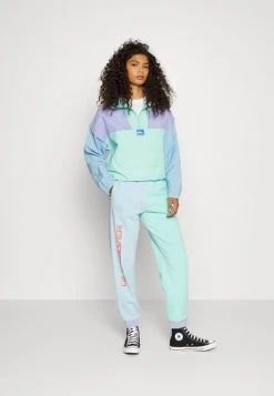 Discount ⌛ Quiksilver STRANGER THINGS LENORA - Windbreaker - Aruba Blue 😀 -Quiksilver shop b354933b7cb64a4abb6606f9c5a73ef7