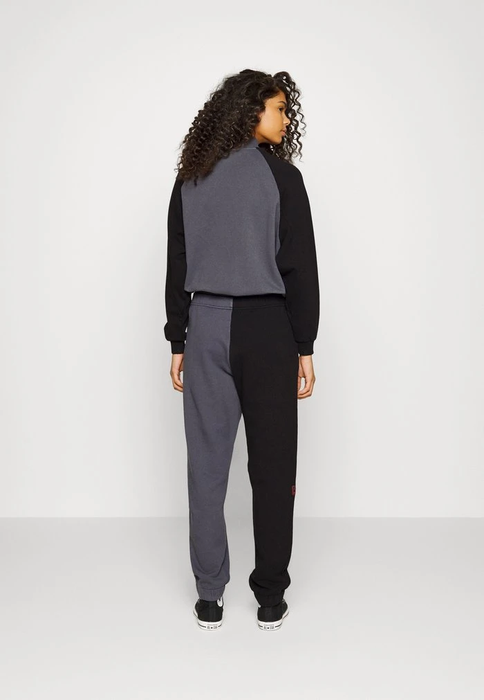 Budget π₯° Quiksilver STRANGER THINGS UPSIDE DOWN PANT - Tracksuit Bottoms - Black π€© 5 Budget π₯° Quiksilver STRANGER THINGS UPSIDE DOWN PANT - Tracksuit Bottoms - Black π€© - Image 3