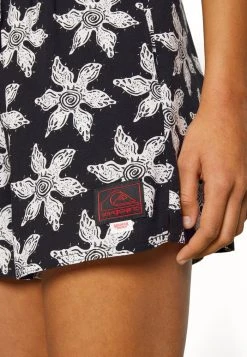 Best deal 🎁 Quiksilver STRANGER THINGS UPSIDE DOWN - Shorts - Black 😉 -Quiksilver shop d1c138967db846b292ac27ccee4219d3