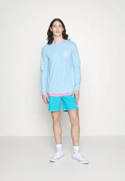 Budget 😉 Quiksilver STRANGER THINGS LENORA HILLS SURF CLUB - Long Sleeved Top - Airy Blue 🎉 -Quiksilver shop e497b5ff2e6a41efb8cfbe32a418812d