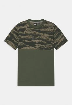 Brand new 👏 Quiksilver ESSENTIAL BLOCK YOUTH - Print T-shirt - Dark Green 🤩