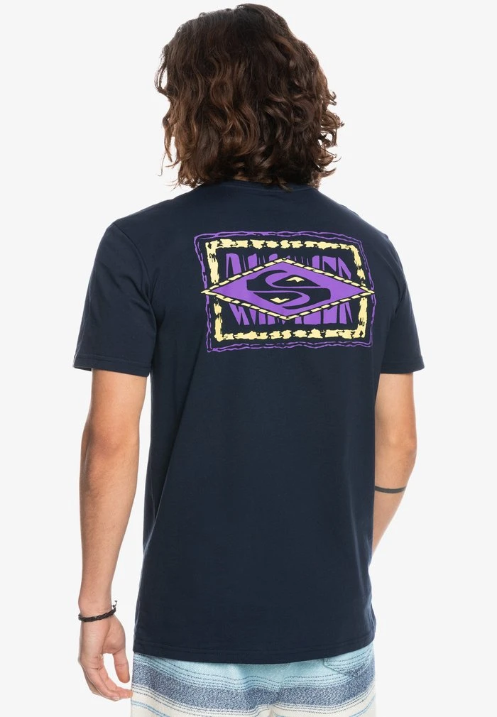 Discount π Quiksilver ECHOES IN TIME SS - Print T-shirt - Navy Blazer π 3 Discount π Quiksilver ECHOES IN TIME SS - Print T-shirt - Navy Blazer π