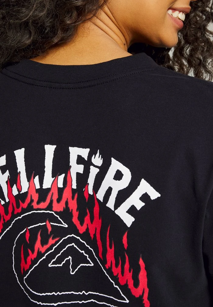 Buy π Quiksilver STRANGER THINGS 86 CROP TEE - Print T-shirt - Black π 8 Buy π Quiksilver STRANGER THINGS 86 CROP TEE - Print T-shirt - Black π - Image 6